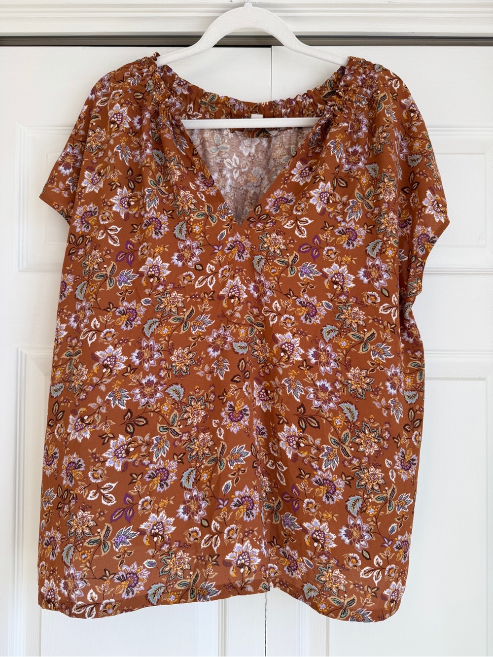 Loft Brown Floral V-Neck Short Sleeve Top
